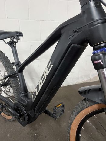 CUBE REACTION HYBRID ONE 625 2021 2021 Mountainbike d'occasion — image 2 sur 13
