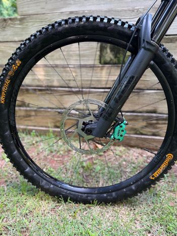 Used Trek Slash+ 9.7 SLX/XT 2025 2025 Mountainbike, Red — image 8 of 10