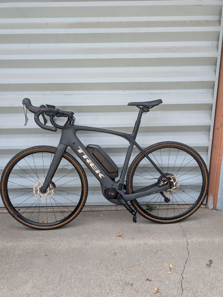 Used Trek Domane+ HP 2022 2022 Road & Gravel, Black — image 11 of 14