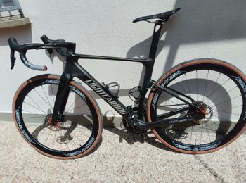 Used Lightcarbon Custom SRAM Force eTap AXS 2026 Road & Gravel, Black — image 2 of 7