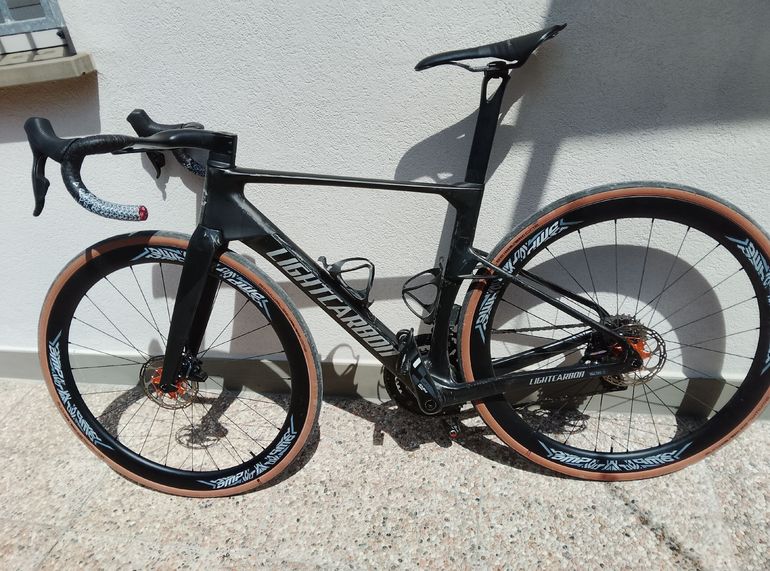 Used Lightcarbon Custom SRAM Force eTap AXS 2026 Road & Gravel, Black — image 2 of 7