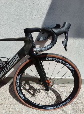 Used Lightcarbon Custom SRAM Force eTap AXS 2026 Road & Gravel, Black — image 4 of 7