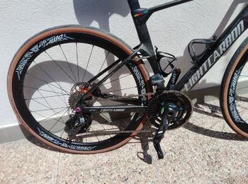 Used Lightcarbon Custom SRAM Force eTap AXS 2026 Road & Gravel, Black — image 3 of 7