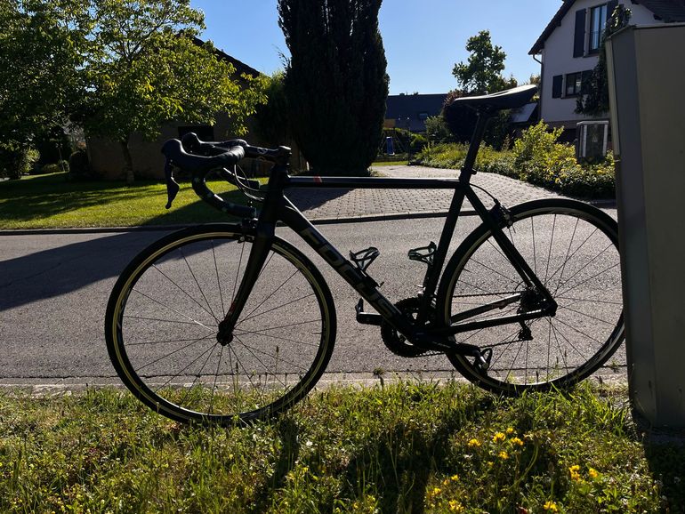 Used Focus IZALCO RACE 6.9 2020 2020 Road & Gravel, Black — image 9 of 9