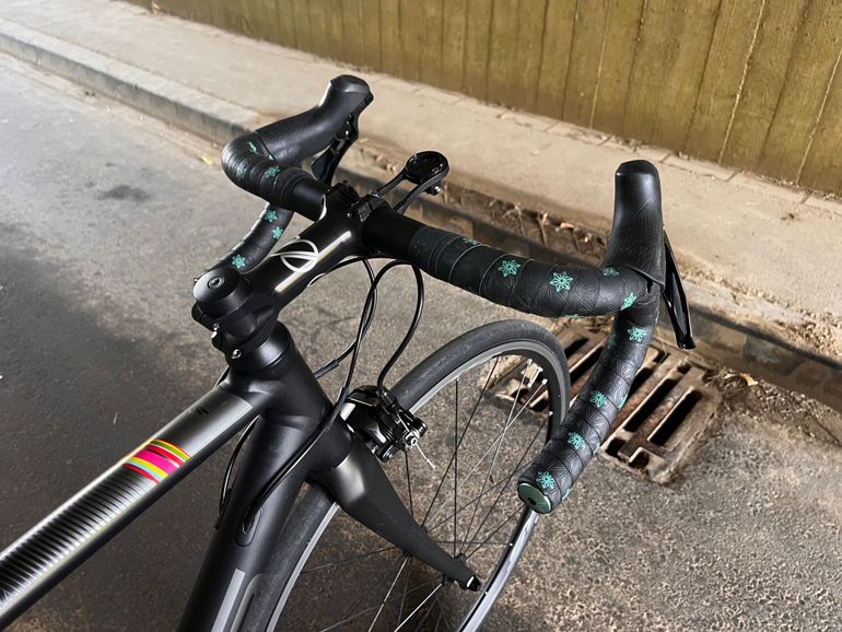 Brugt Focus IZALCO RACE 6.9 2020 2020 Road & Gravel — billede 6 af 14
