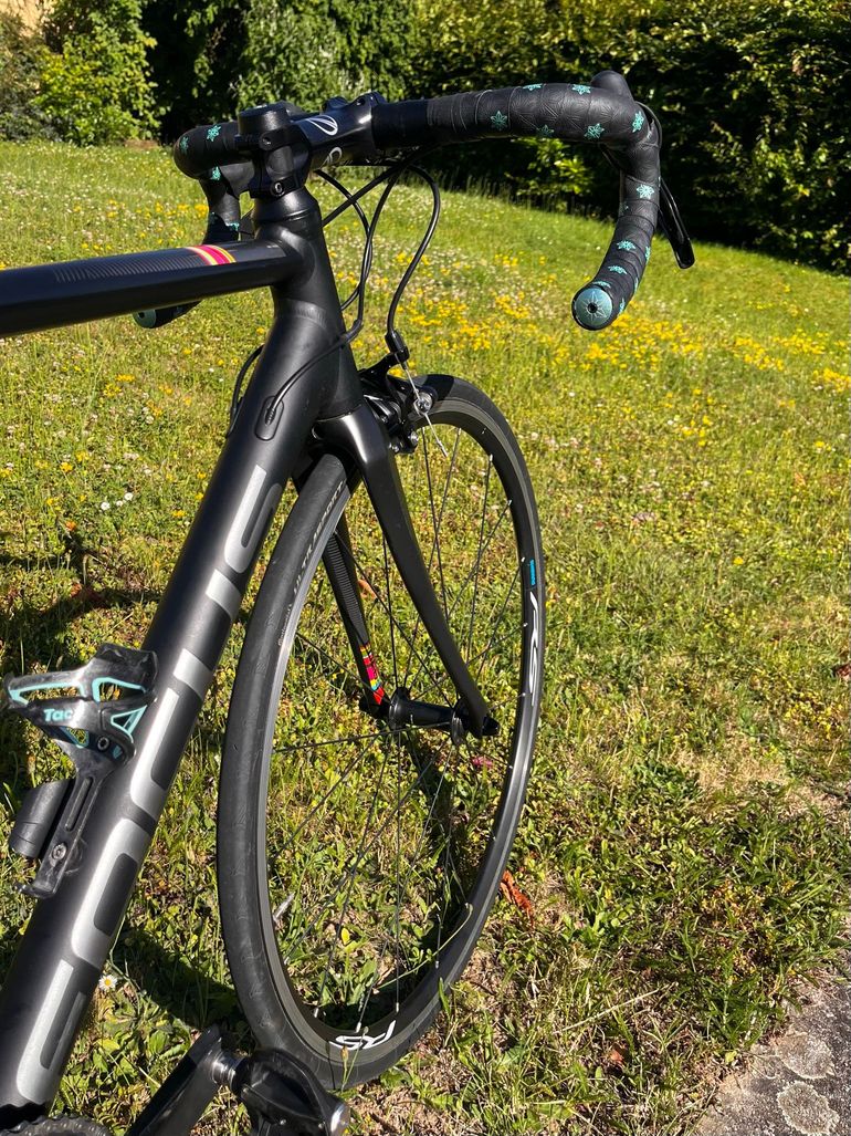 Used Focus IZALCO RACE 6.9 2020 2020 Road & Gravel, Black — image 6 of 9