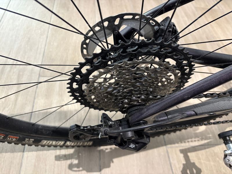 Použité Lapierre Prorace CF 8.9 2023 2023 Mountainbike — obrázek 2 z 19
