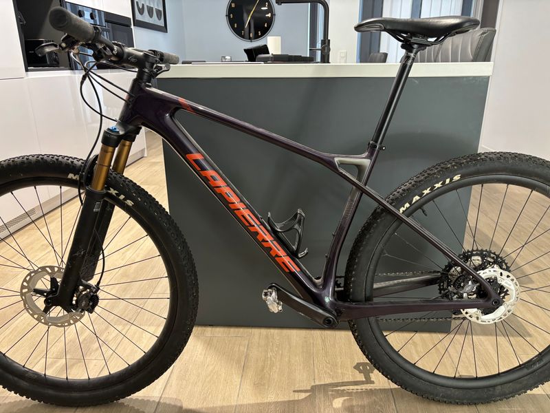 Použité Lapierre Prorace CF 8.9 2023 2023 Mountainbike — obrázek 3 z 19
