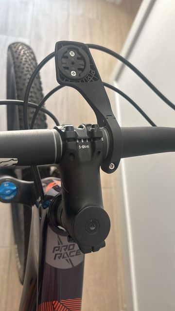 Použité Lapierre Prorace CF 8.9 2023 2023 Mountainbike — obrázek 17 z 19