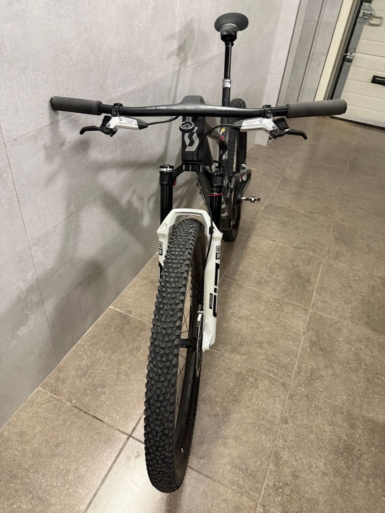 Used Scott Spark RC World Cup EVO 2025 2025 Mountainbike, Black, 29 — image 4 of 7