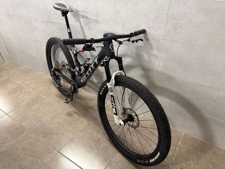 Used Scott Spark RC World Cup EVO 2025 2025 Mountainbike, Black, 29 — image 3 of 7