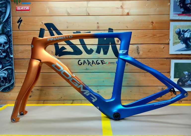 Used Pinarello DOGMA F DURA ACE Di2 Disc 2023 Frameset 2023 Road & Gravel, Orange — image 5 of 6