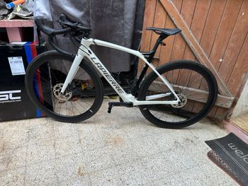 Used Lapierre Xelius Shimano 105 2022 Road & Gravel, White — image 2 of 6