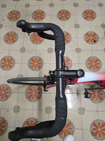 Used Focus IZALCO RACE 9.8 2019 2019 Road & Gravel, Red — image 5 of 21