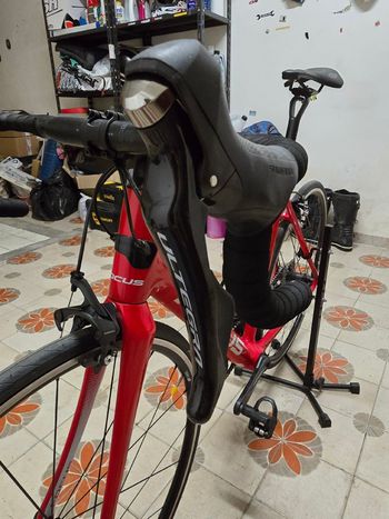 Used Focus IZALCO RACE 9.8 2019 2019 Road & Gravel, Red — image 17 of 21