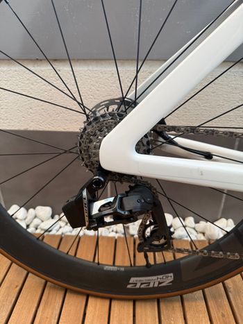 Used Canyon Aeroad CF SLX 8 AXS 2026 2026 Road & Gravel, White — image 6 of 8