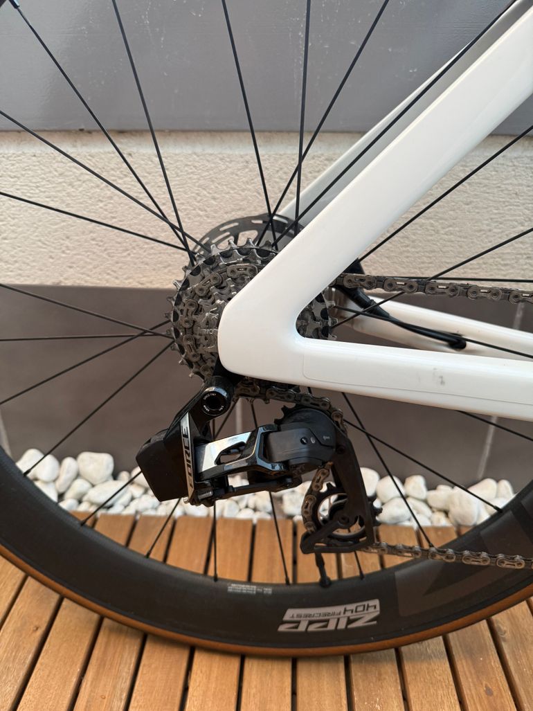 Used Canyon Aeroad CF SLX 8 AXS 2026 2026 Road & Gravel, White — image 6 of 8