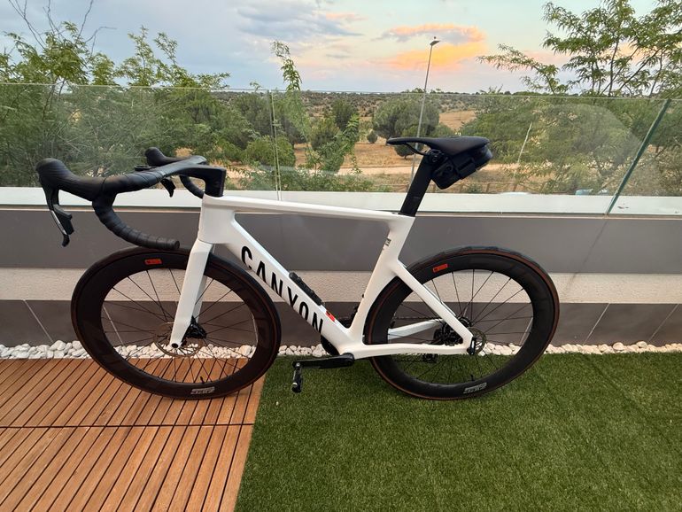 Used Canyon Aeroad CF SLX 8 AXS 2026 2026 Road & Gravel, White — image 5 of 8