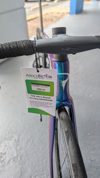 Used Pinarello DOGMA F SRAM RED ETAP AXS 2025 2025 Road & Gravel, Blue — image 4 of 5