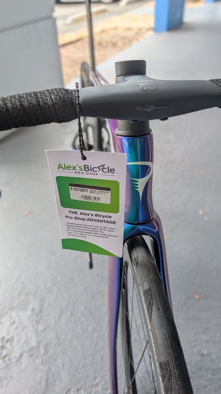 Used Pinarello DOGMA F SRAM RED ETAP AXS 2025 2025 Road & Gravel, Blue — image 4 of 5