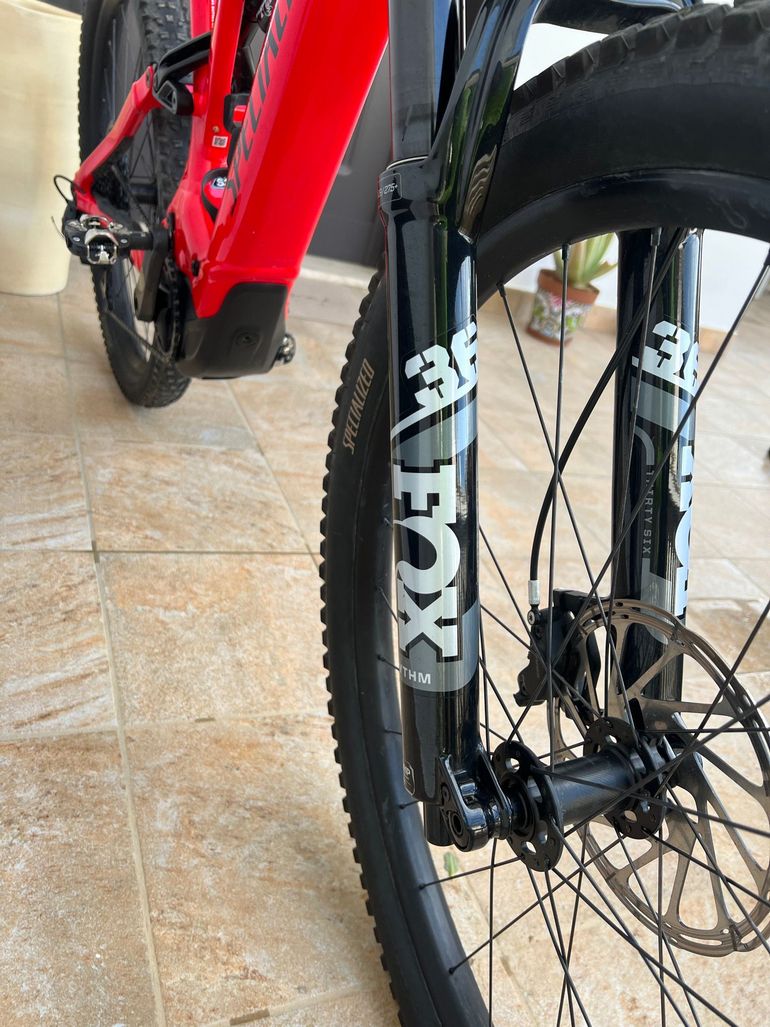 Used Specialized Turbo Levo 3 Comp Alloy 2023 2023 Mountainbike, Red, 29, 27.5 — image 7 of 9