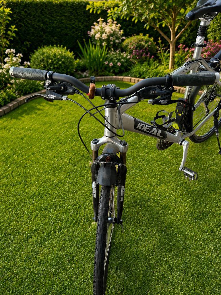 Ideal Custom Shimano Alivio 2016 Mountainbike usato, Grigio chiaro — immagine 3 di 3