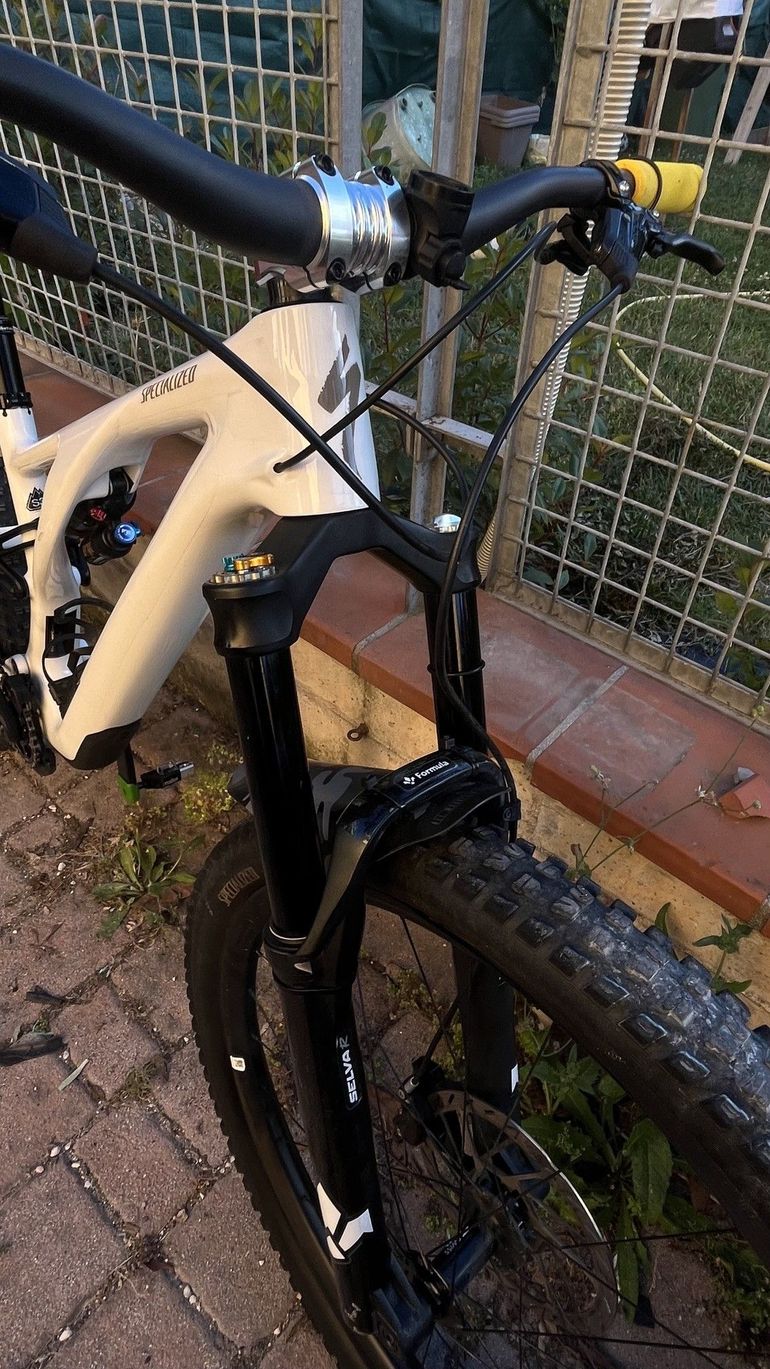 Used Specialized Stumpjumper EVO Pro 2023 2023 Mountainbike, White, 29 — image 4 of 7