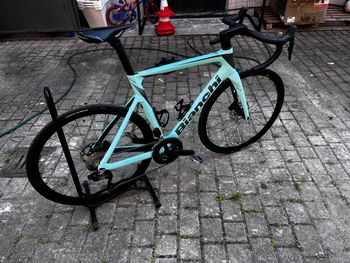 Použité Bianchi oltre race Custom Shimano 105 Di2 2024 Road & Gravel