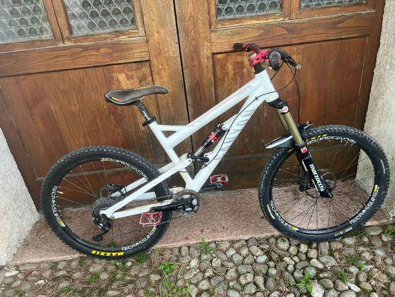 Used Canyon Torque Shimano Deore XT 2006 Mountainbike, White — image 1 of 5