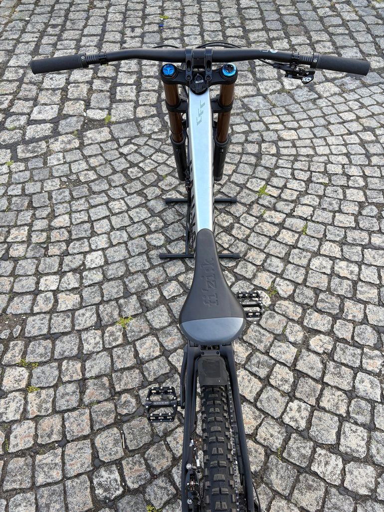Used Canyon Sender CFR Mullet 2022 2022 Mountainbike, Black, 29, 27.5 — image 9 of 14