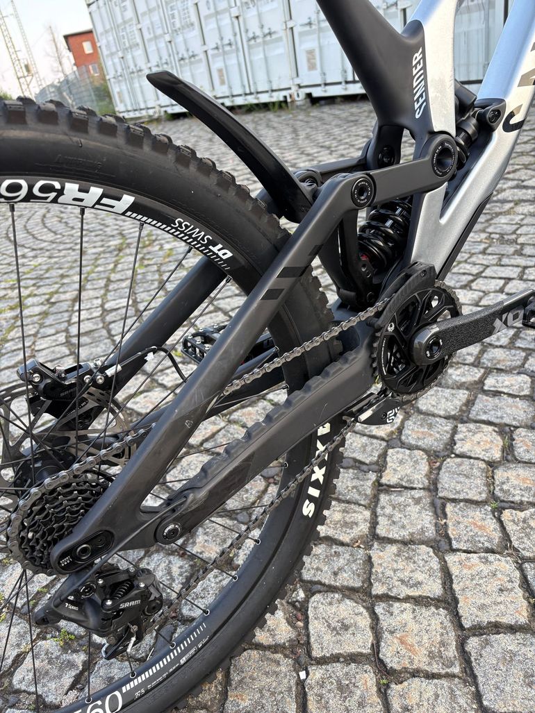 Used Canyon Sender CFR Mullet 2022 2022 Mountainbike, Black, 29, 27.5 — image 6 of 14