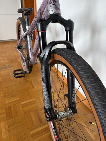 Octane One Custom Other SRAM - Mountainbike 2025 Mountainbike de segunda mano, Gris claro — imagen 4 de 8