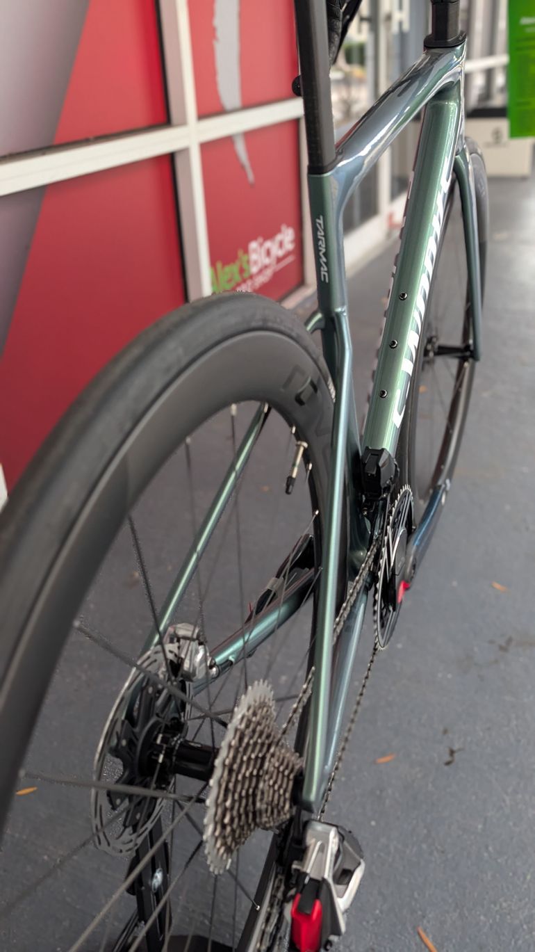 Used Specialized S-Works Tarmac SL8 - SRAM RED AXS 2026 2026 Road & Gravel, Green — image 5 of 5