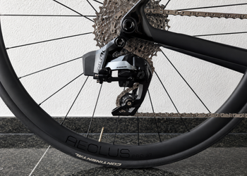 Used Trek Madone SL 6 AXS Gen 8 2025 2025 Road & Gravel, Black — image 4 of 8