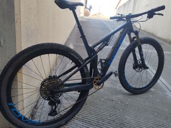 Used Santa Cruz Blur SRAM GX Eagle 2023 Mountainbike, Black — image 2 of 6
