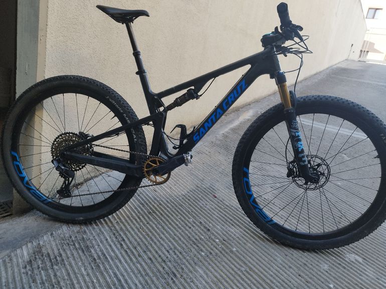 Used Santa Cruz Blur SRAM GX Eagle 2023 Mountainbike, Black — image 1 of 6