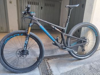 Used Santa Cruz Blur SRAM GX Eagle 2023 Mountainbike, Black — image 4 of 6