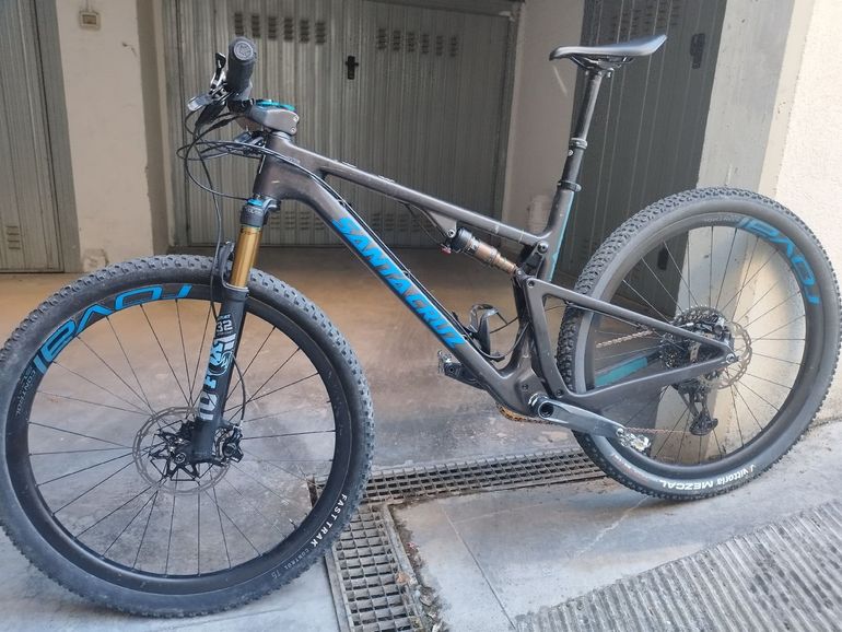 Used Santa Cruz Blur SRAM GX Eagle 2023 Mountainbike, Black — image 4 of 6