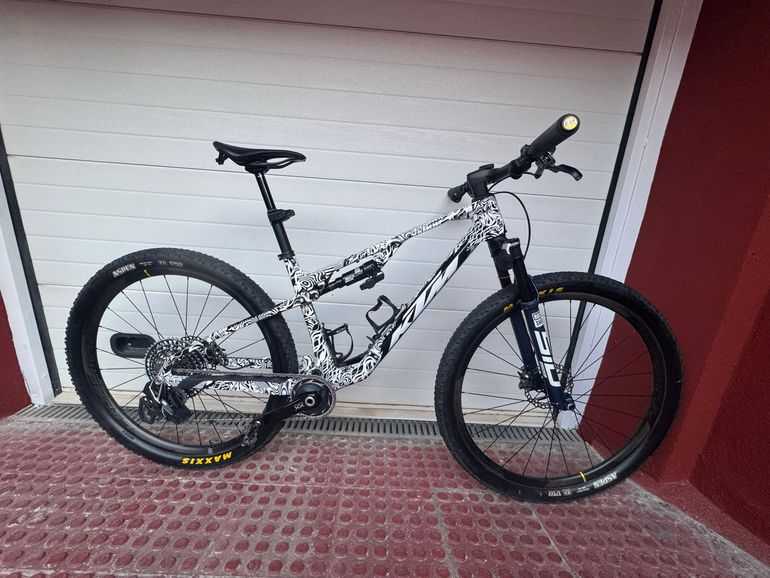 Used KTM Scarp Sram Eagle Transmission XX SL 2025 Mountainbike, White — image 1 of 10