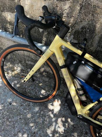 Used Focus ATLAS 8.8 2024 2024 Road & Gravel