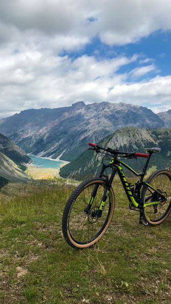 Used Scott Spark 920 2018 2018 Mountainbike, Black, 29 — image 2 of 5