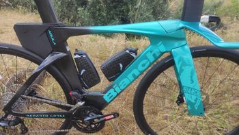Käytetty Bianchi Aquila RC Rival Etap AXS E1 2026 2026 Road & Gravel — kuva 3 / 8