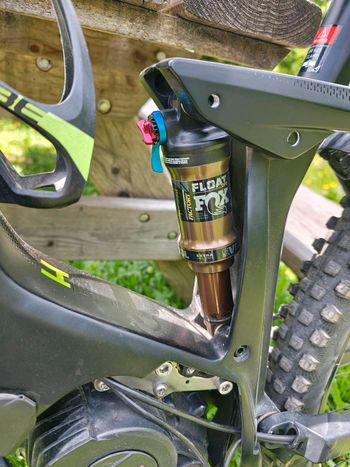 Gebrauchtes CUBE STEREO HYBRID 120 HPC SL 500 29 2018 2018 Mountainbike, Schwarz, 29 — Bild 4 von 11
