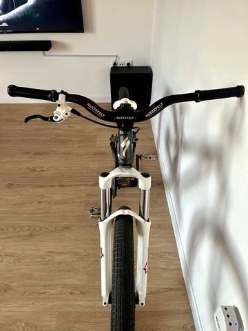 Używany Specialized Custom Shimano Deore 2014 Mountainbike — zdjęcie 4 z 7