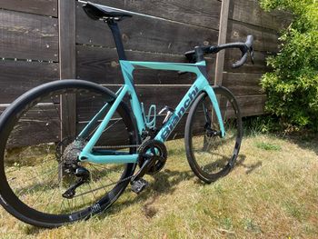 Used Bianchi Oltre Race 105 2023 2023 Road & Gravel, Blue — image 2 of 3