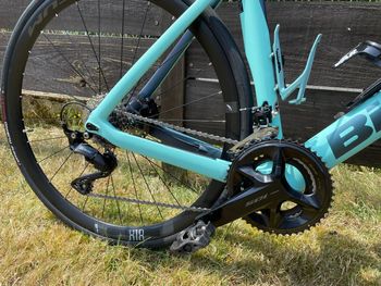 Used Bianchi Oltre Race 105 2023 2023 Road & Gravel, Blue — image 3 of 3