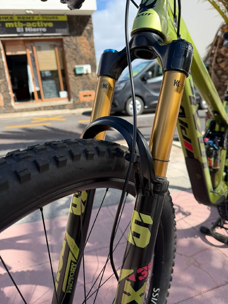 Używany Pivot SWITCHBLADE Pro XT/XTR 2023 2023 Mountainbike — zdjęcie 5 z 6