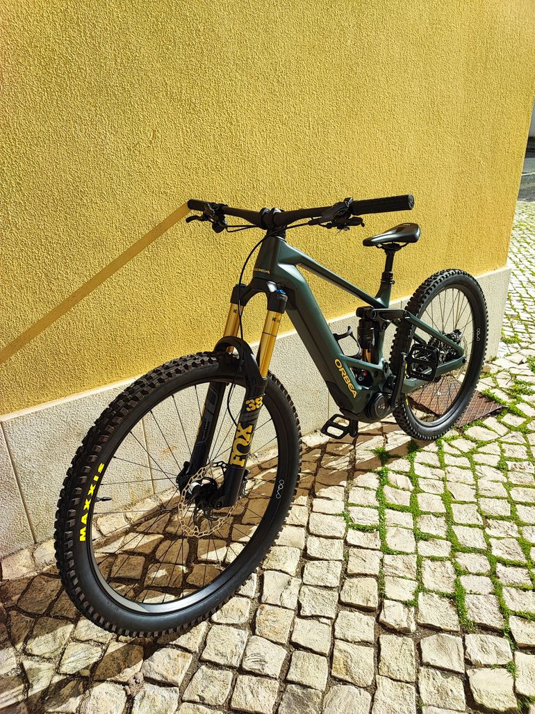 Used Orbea Wild M-TEAM Mullet 2025 2025 Mountainbike, Green — image 7 of 7
