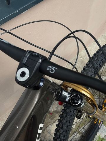 Specialized Enduro 2025 Mountainbike usato, Grigio chiaro — immagine 2 di 8