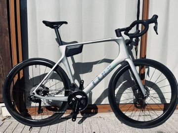 CUBE AGREE C:62, SLT 2023 2023 Road & Gravel usato, Grigio chiaro — immagine 1 di 21